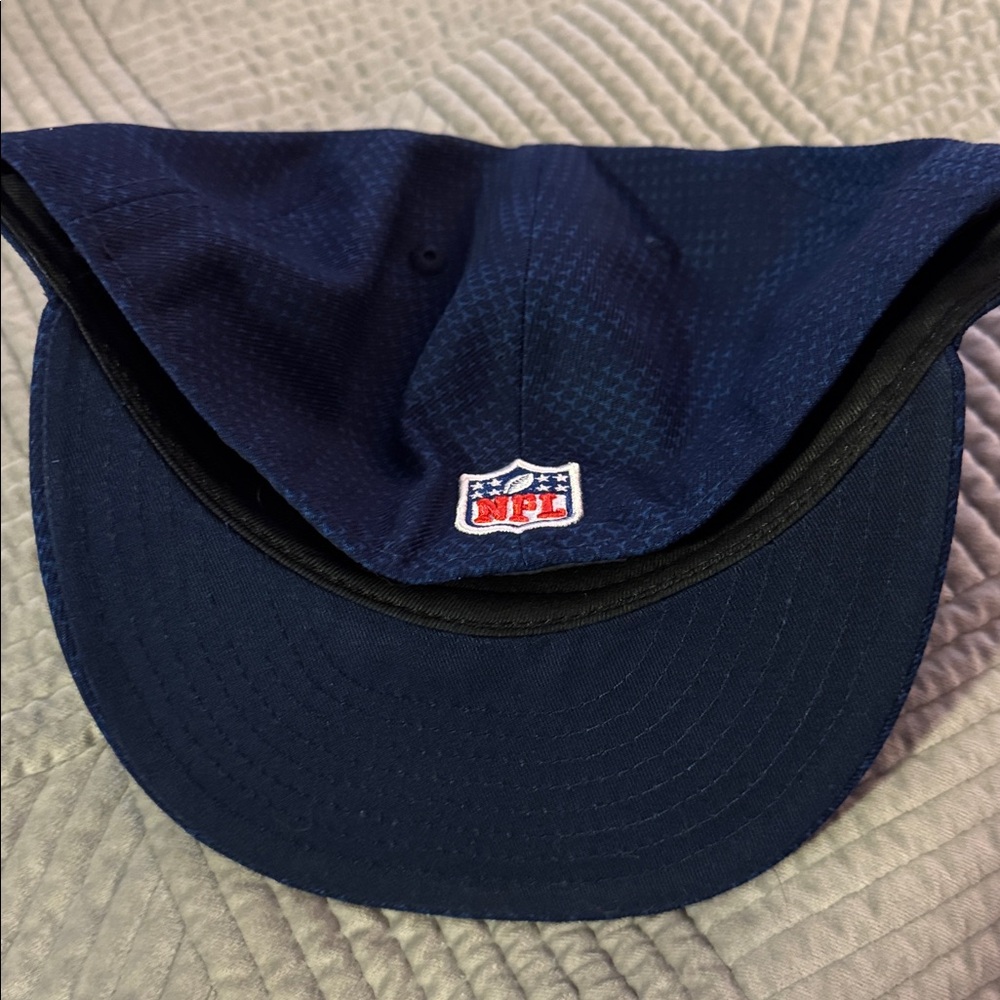 New England Patriots Navy Logo flat brim Hat- never worn 7 5/8 - Picture 4 of 8